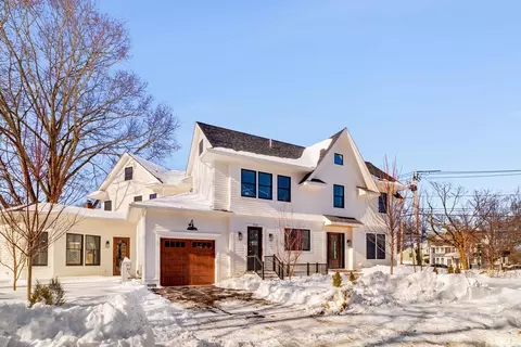 710 Watertown St #710, Newton, MA 02460