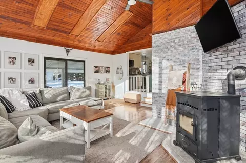 104 Appleton Rd, Auburn, MA 01501 photo 6