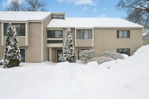 6 Thayer Pond Dr #11, Oxford, MA 01537