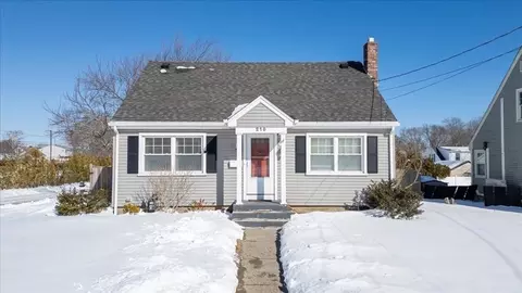 210 Harrison Ave, Somerset, MA 02726