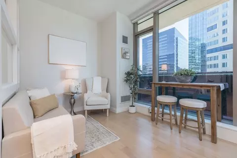 133 Seaport Blvd #502, Boston, MA 02210