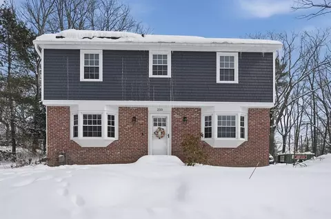 233 Mount Vernon St, Fitchburg, MA 01420