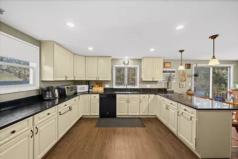 17 Wright St, Woburn, MA 01801 photo 16