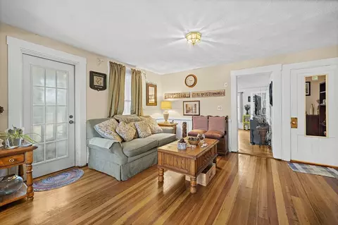 17 Wright St, Woburn, MA 01801 photo 7