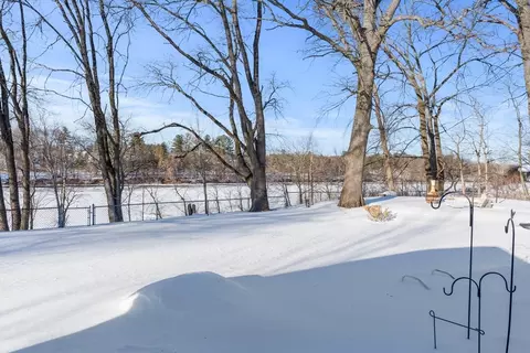 Exterior - 194 River Rd, Lowell, MA 01852 photo 5 of 8