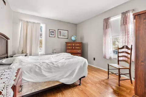 Bedroom - 194 River Rd, Lowell, MA 01852 photo 1 of 6