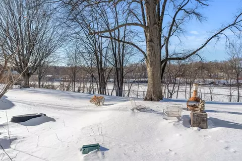 Exterior - 194 River Rd, Lowell, MA 01852 photo 6 of 8