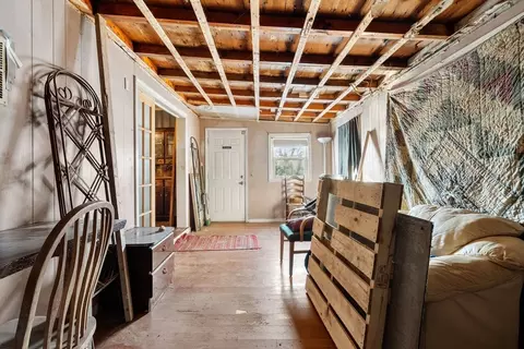Entry Way - 194 River Rd, Lowell, MA 01852 photo 5 of 5