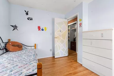 Bedroom - 194 River Rd, Lowell, MA 01852 photo 6 of 6