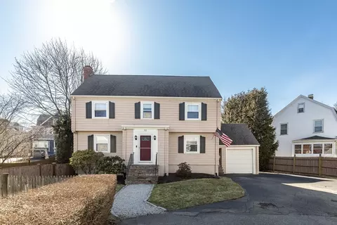 32 Kings Beach Ter, Swampscott, MA 01907