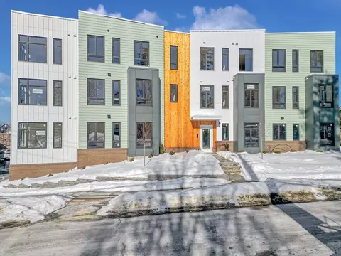 34 Oak St #103, Hyde Park, MA 02136