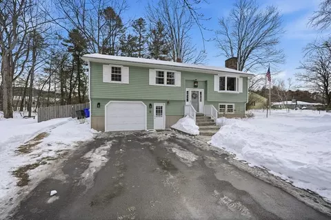 29 Sandra Rd, Easthampton, MA 01027 photo 3