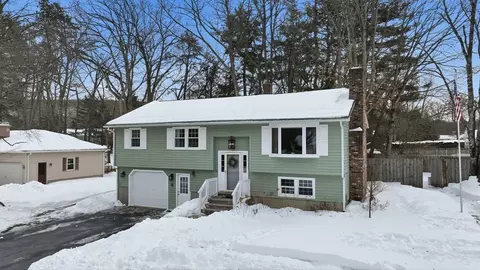 29 Sandra Rd, Easthampton, MA 01027