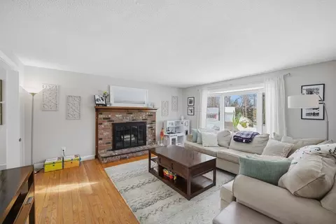 29 Sandra Rd, Easthampton, MA 01027 photo 6