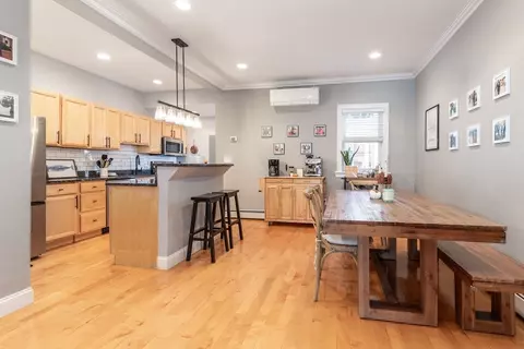 261 W Fifth #1, Boston, MA 02127