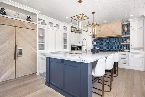Kitchen - 2 Beach Ln, Hingham, MA 02043 photo 3 of 3