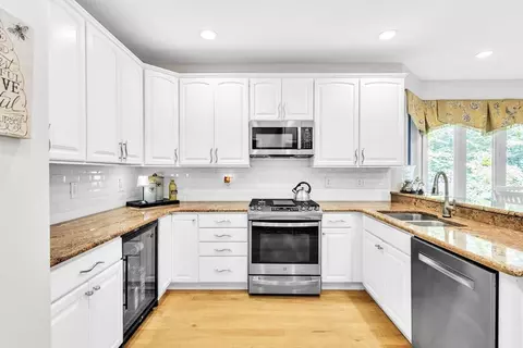 9 Marissa Cir, Worcester, MA 01603 photo 12