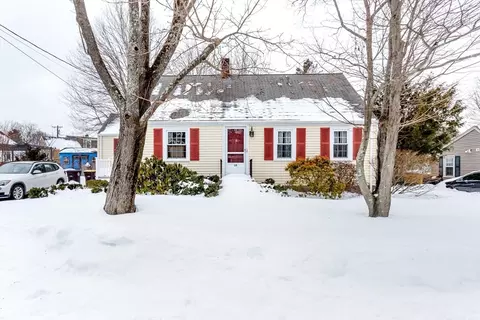 10 Marion Rd, Weymouth, MA 02191
