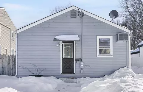 9 Utica St, Springfield, MA 01104