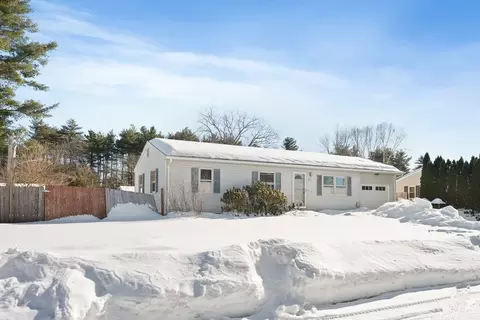 Exterior - 39 Thyme Ln, Springfield, MA 01129 photo 1 of 2