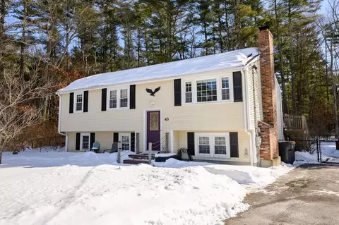 43 S Meadow Rd, Carver, MA 02330