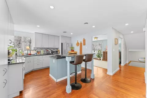 7 Bassett Brook Ln, Duxbury, MA 02332