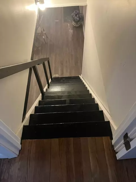 Entry Way - 6 Nathaniel St, Worcester, MA 01604 photo 4 of 4