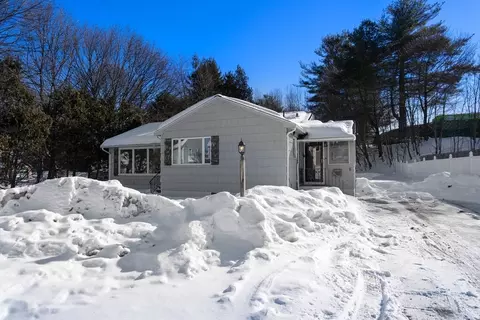 Exterior - 6 Nathaniel St, Worcester, MA 01604 photo 6 of 9