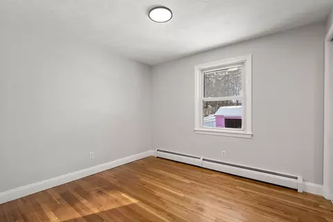 Bedroom - 6 Nathaniel St, Worcester, MA 01604 photo 3 of 4