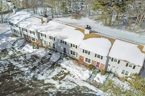 View/Area - 5 Robin Cir #5, Norton, MA 02766 photo 2 of 4