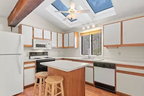 Kitchen - 5 Robin Cir #5, Norton, MA 02766 photo 3 of 3
