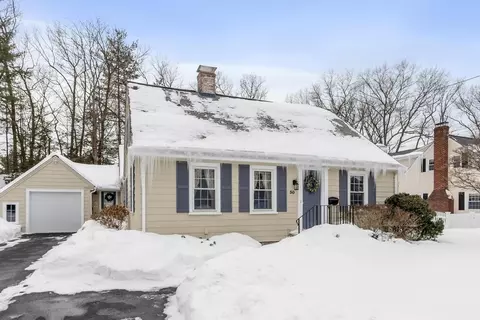 30 Canterbury St, Andover, MA 01810