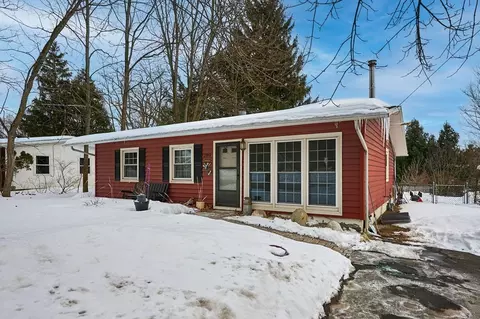 289 Hatfield St, Northampton, MA 01060