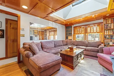 6 Ramsdell #4, Roslindale, MA 02131