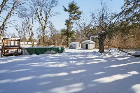 Exterior - 227 E Main St, Middleboro, MA 02346 photo 3 of 3