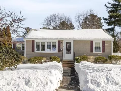 6 Starlight Ave, Chelmsford, MA 01824