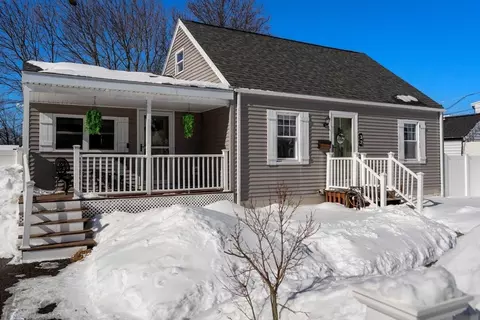 32 Packard Rd, Stoughton, MA 02072