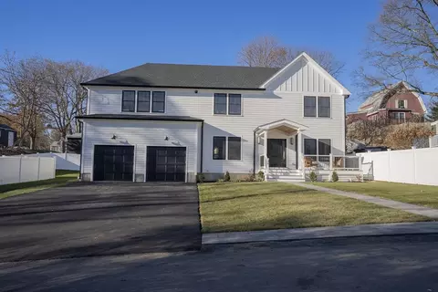 24 Palmetto St, Saugus, MA 01906