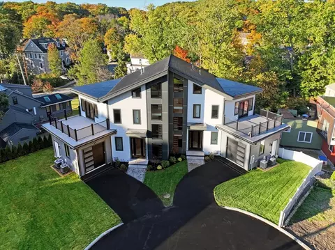 16-18 Josselyn Pl #18, Newton, MA 02461