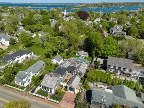 43 Peases Point Way S, Edgartown, MA 02539