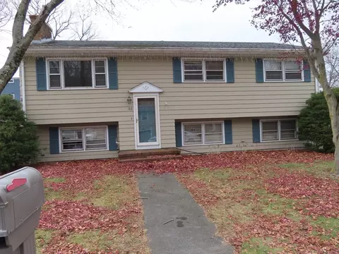 52 Hesper St, Saugus, MA 01906