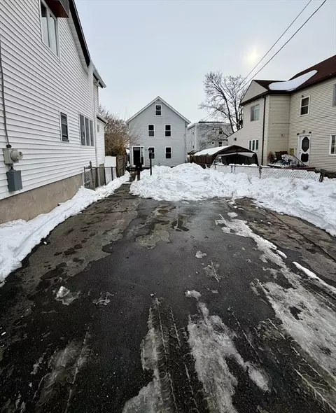Exterior - 229 Franklin St, Fall River, MA 02720 photo 3 of 3