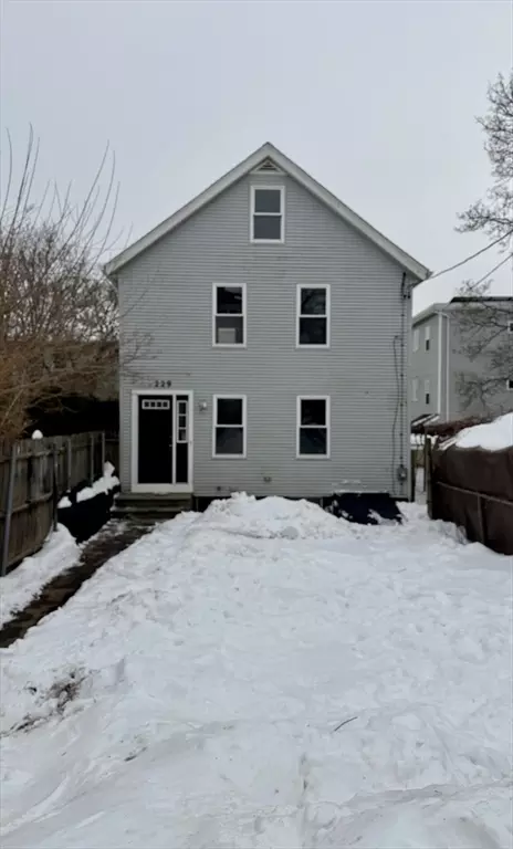 Exterior - 229 Franklin St, Fall River, MA 02720 photo 2 of 3