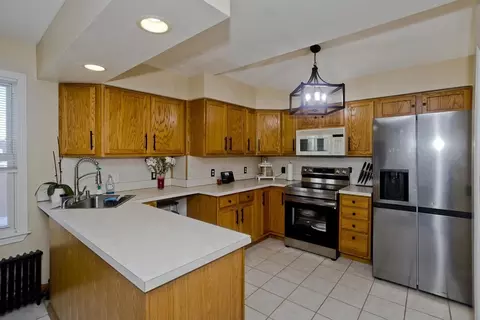 23 Jackson St, Chicopee, MA 01020 photo 4