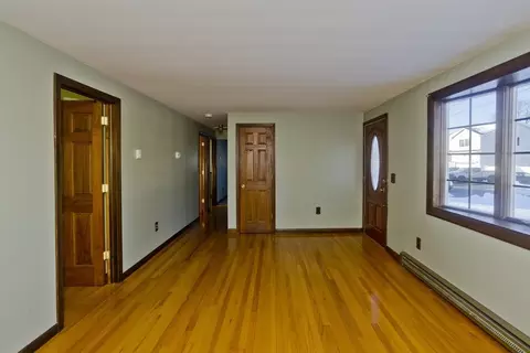 35 Mount Vernon Rd, Chicopee, MA 01013 photo 7