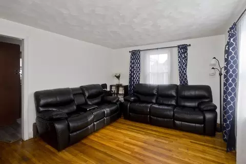 70 Chateaugay St, Chicopee, MA 01020 photo 8