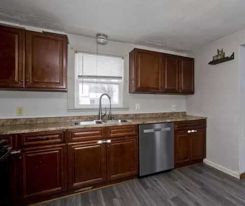 70 Chateaugay St, Chicopee, MA 01020 photo 3
