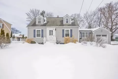 70 Chateaugay St, Chicopee, MA 01020