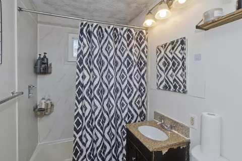 70 Chateaugay St, Chicopee, MA 01020 photo 10