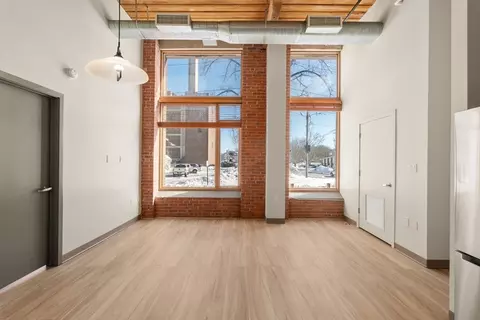 146 Court St #108, Brockton, MA 02302